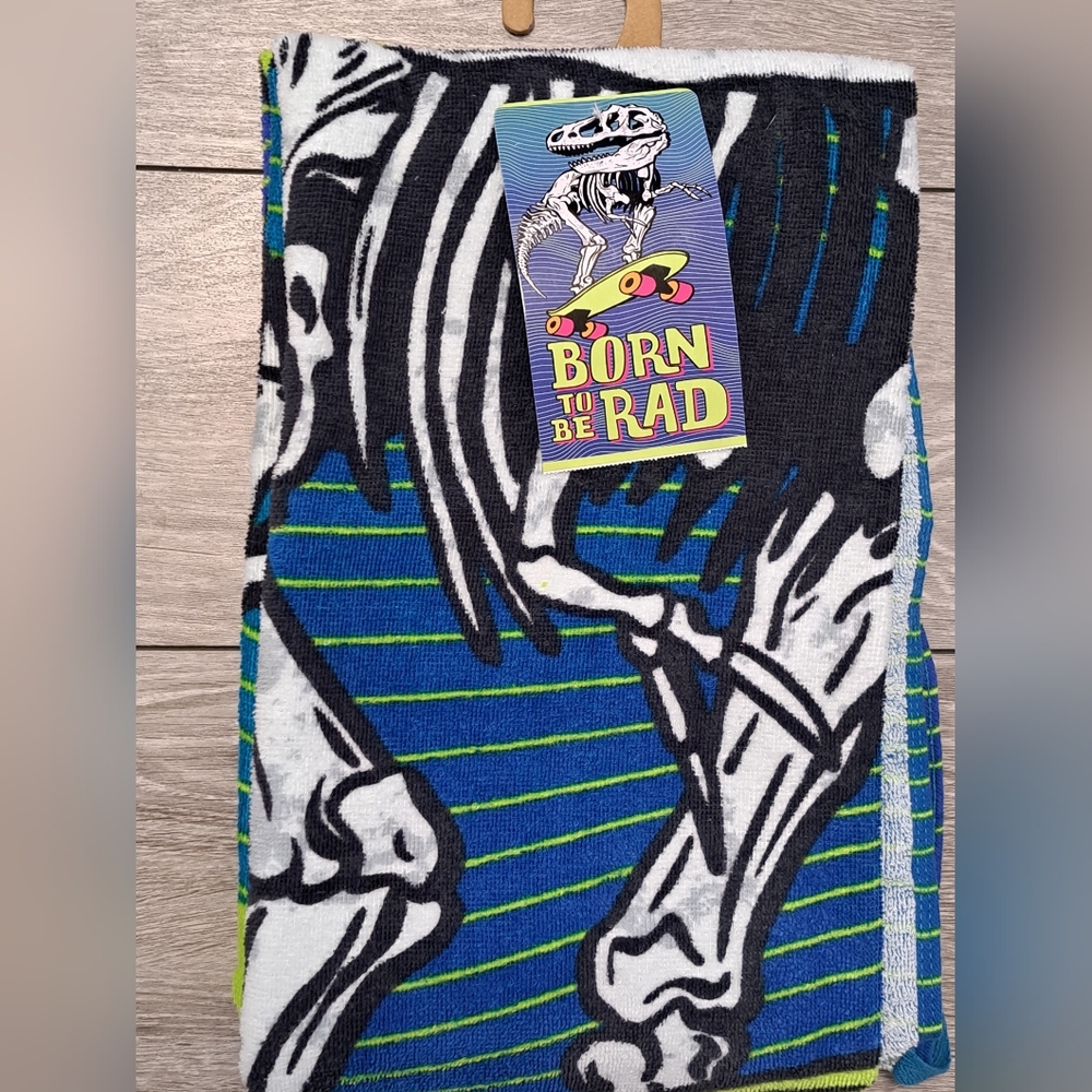 Brand New Mainstay Kids Skeleton Graphic "BORN TO BE RAD" Beach Towel